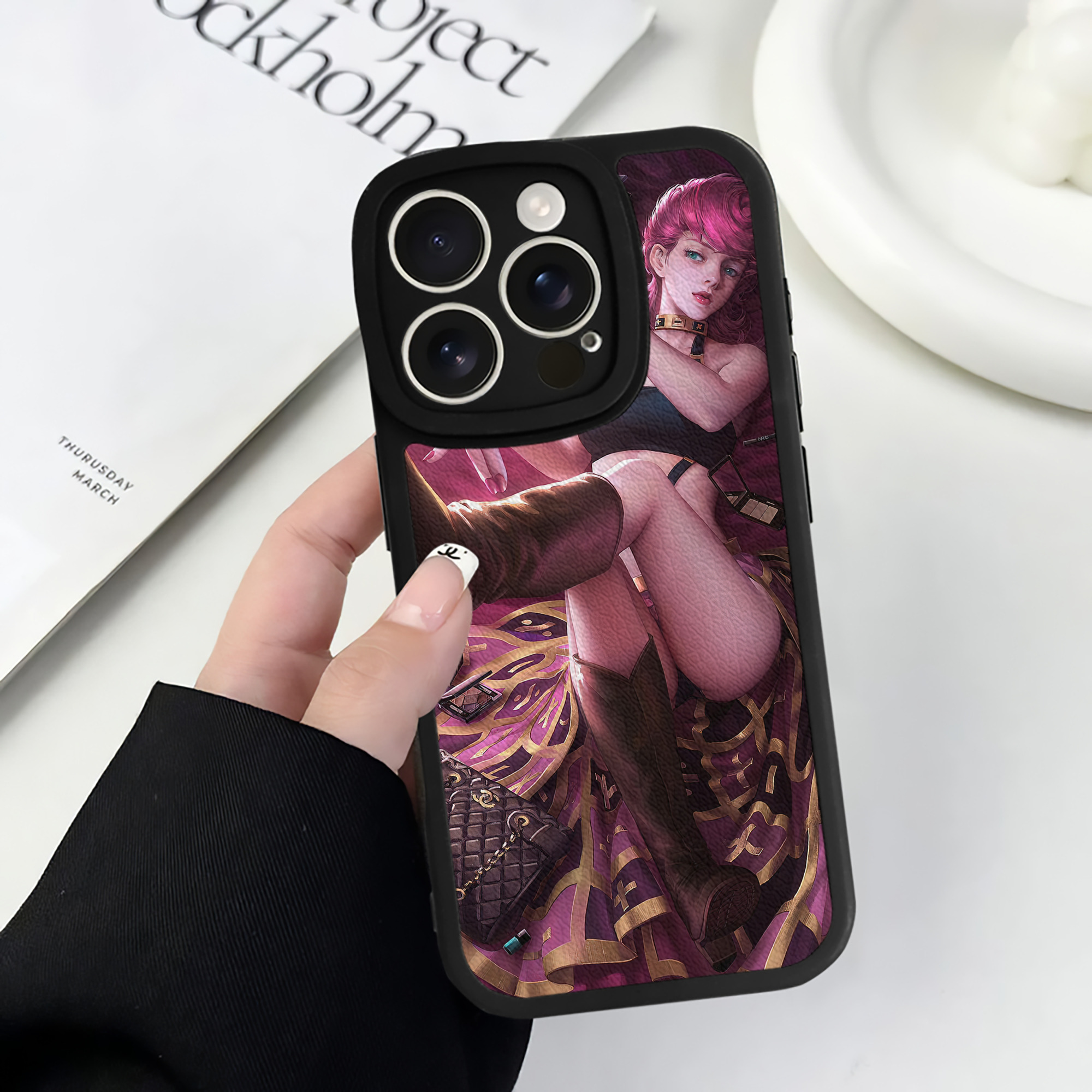 （画像用） ジョジョの奇妙な冒険 JoJo's Bizarre Adventure 【iPhone 16シリーズ対応】シリコンスマホケース（レザー調） 材質：シリコン